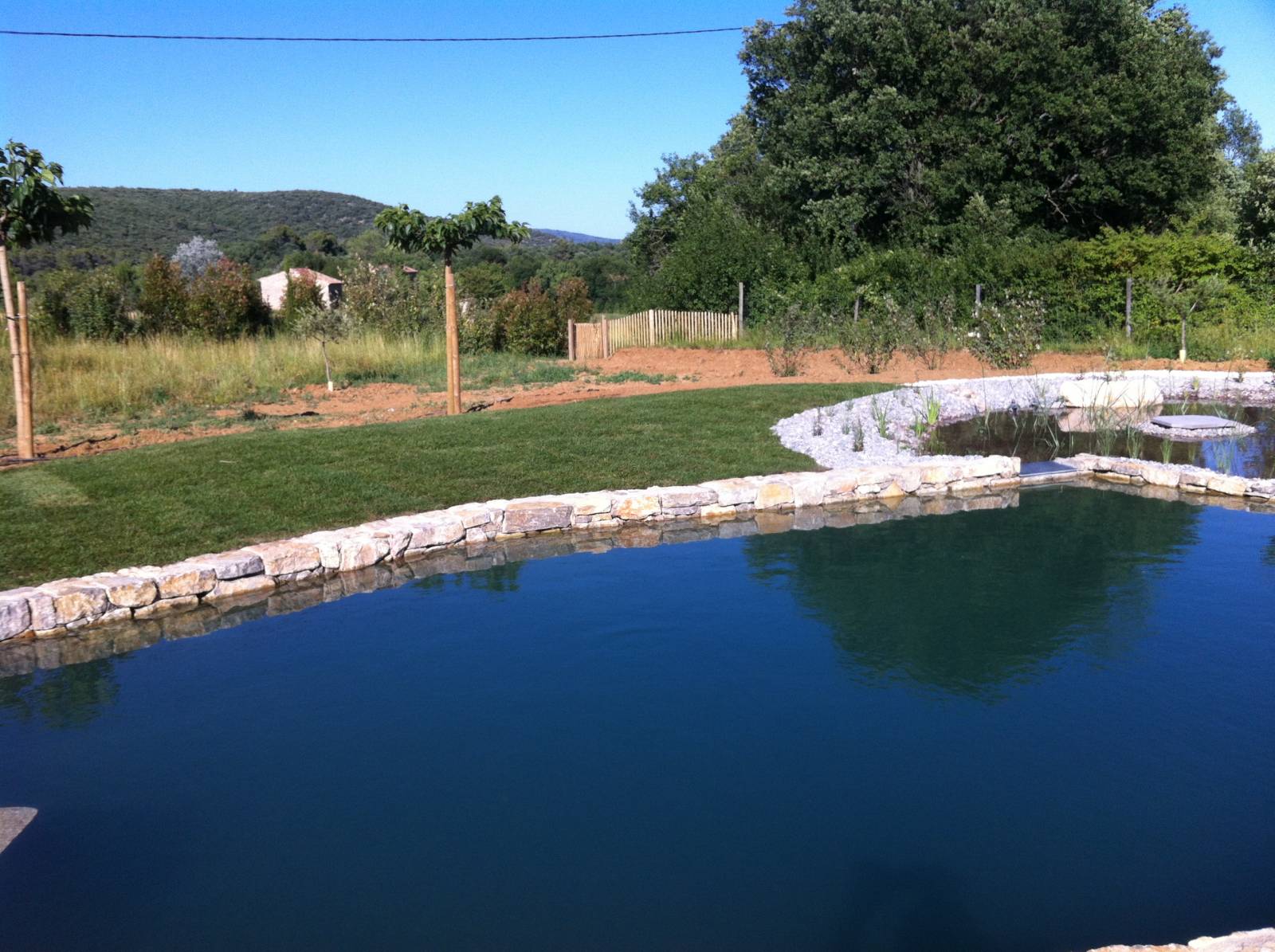 Bassin d'ornement dasn le Var 83