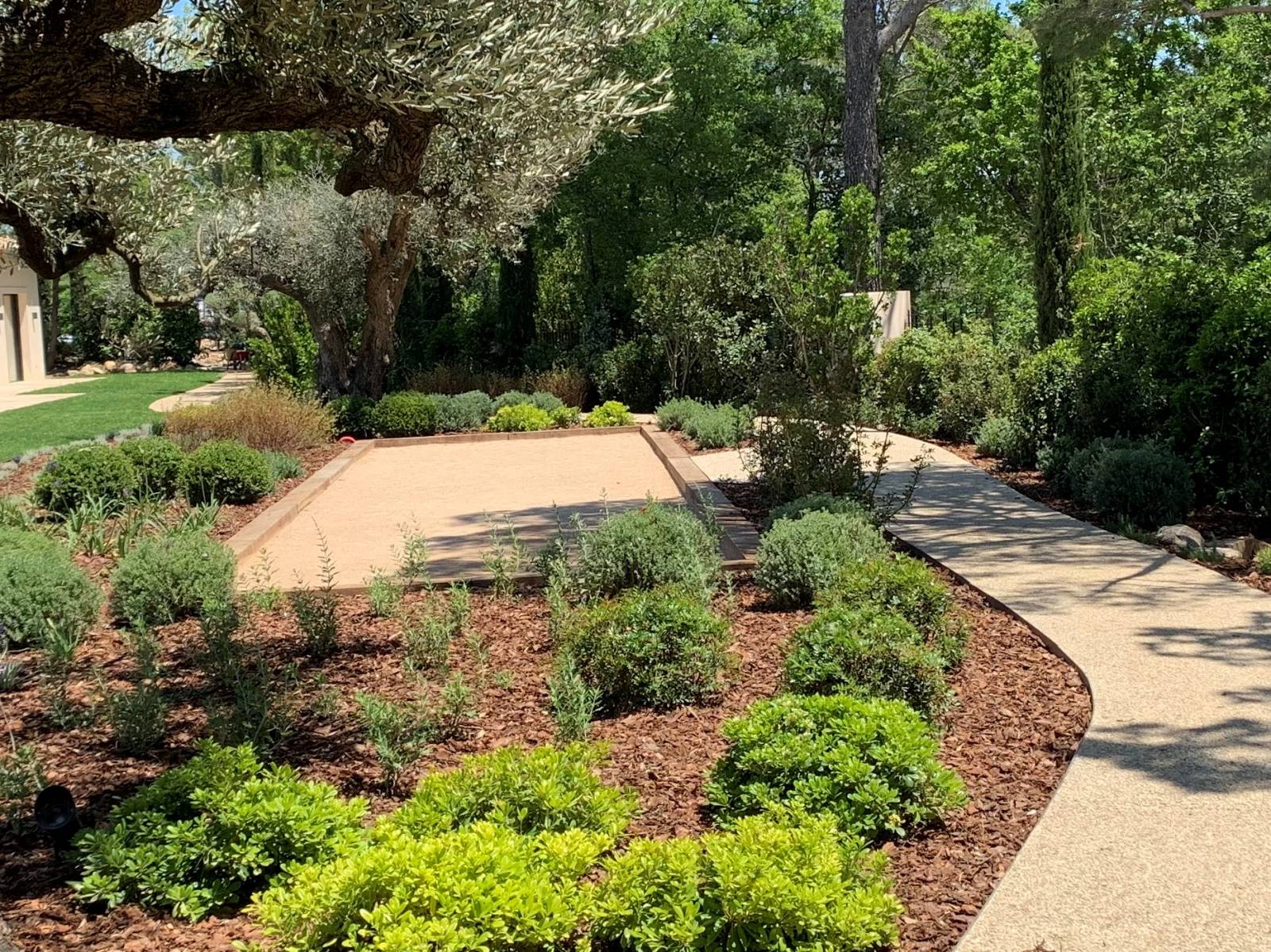 Terrain de pétanque sur Tourrettes