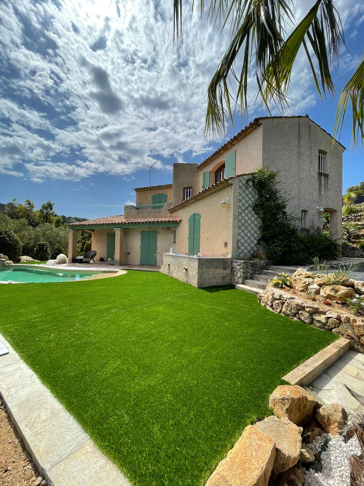 gazon synthétique fréjus