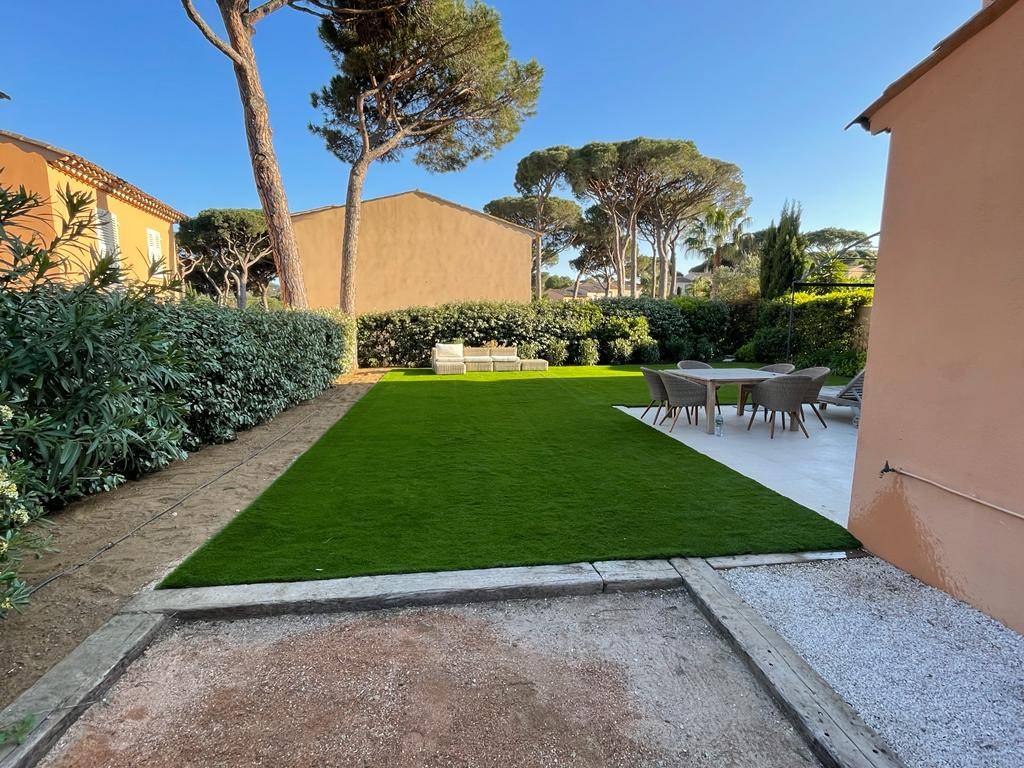 Pose de gazon synthétique sur St Tropez