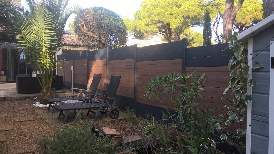 Clôture en composite avec lame alu sur Fréjus 83
