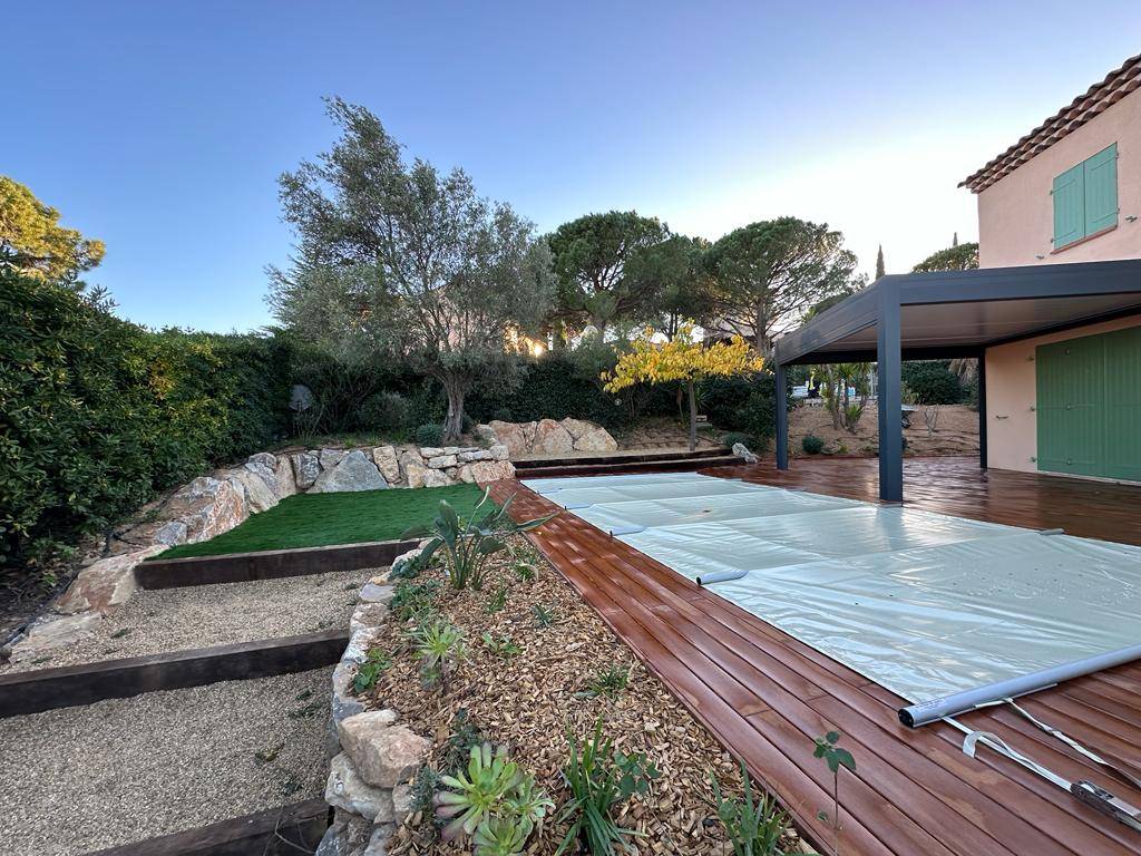 Piscine et aménagement paysager sur bormes les mimosas