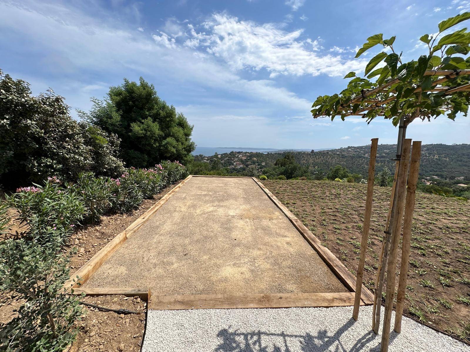 Création d’un terrain de pétanque à Sainte-Maxime dans le Var 