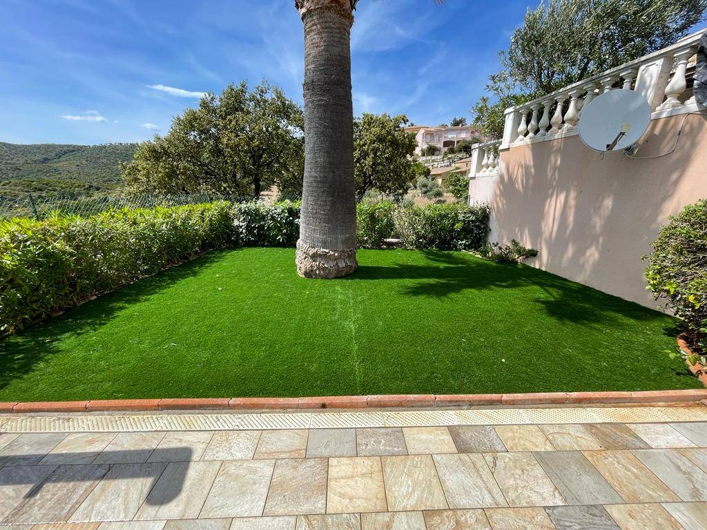 Gazon synthétique sur Ste Maxime