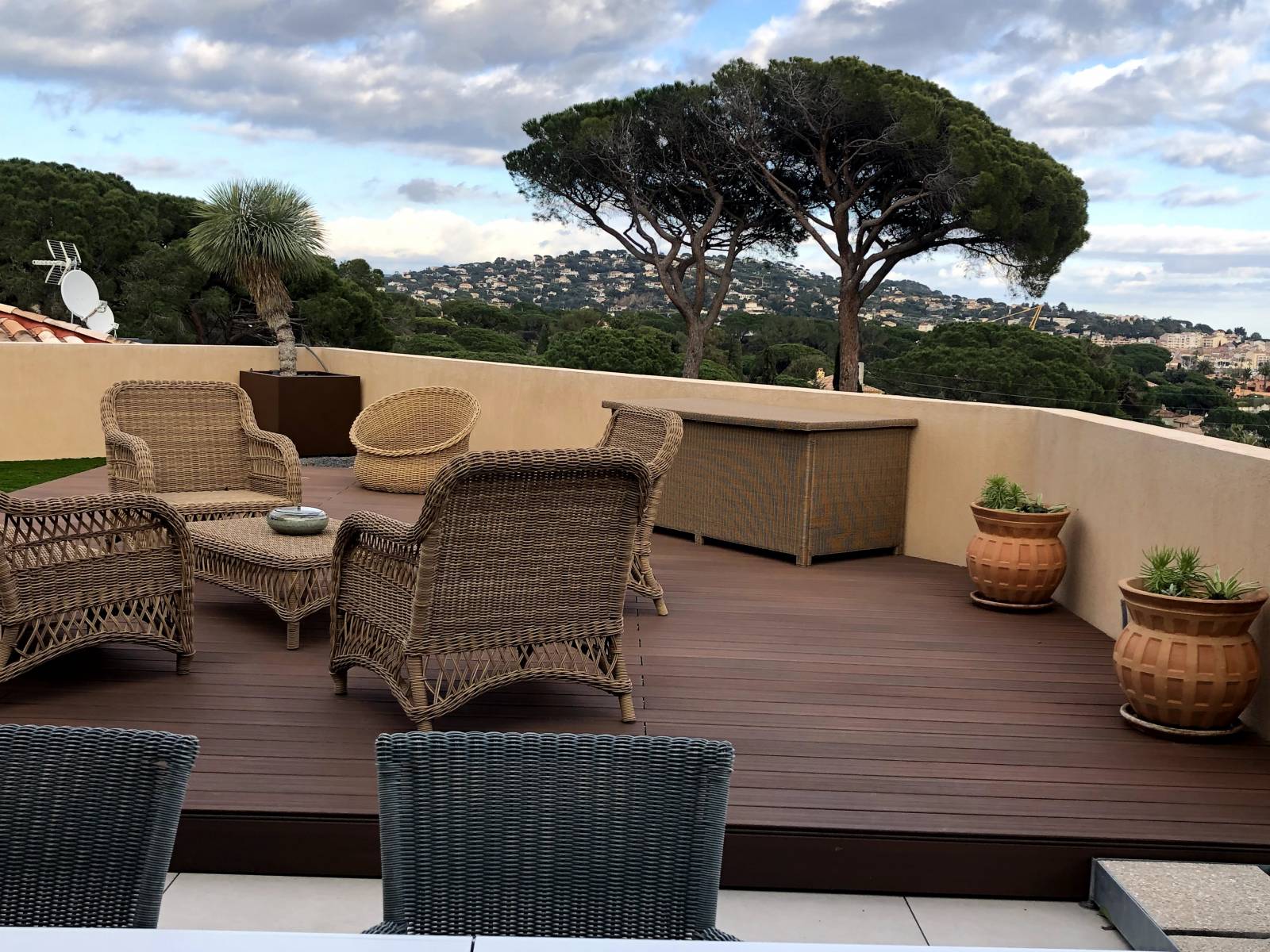 Pose de Terrasse Bois & Composite à Ste Maxime Auffray Paysage